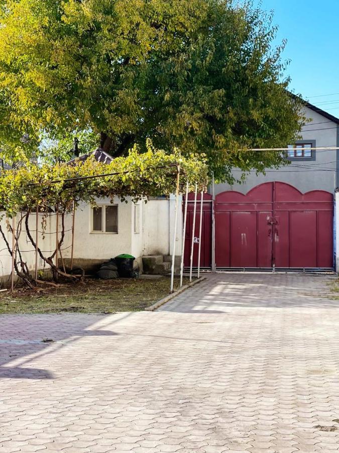 Hostel Arbat Шымкент Экстерьер фото